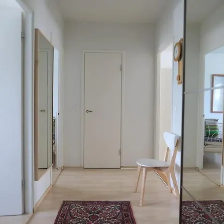 Satakieli - 2 Bedroom Incl Free Parking And Wifi Max 5 Person Apartment